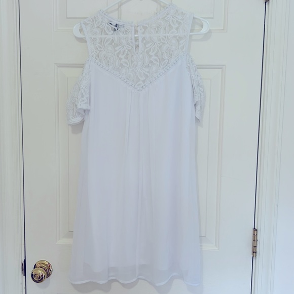 White Off the Shoulder AS U WISH Dress - Picture 2 of 2